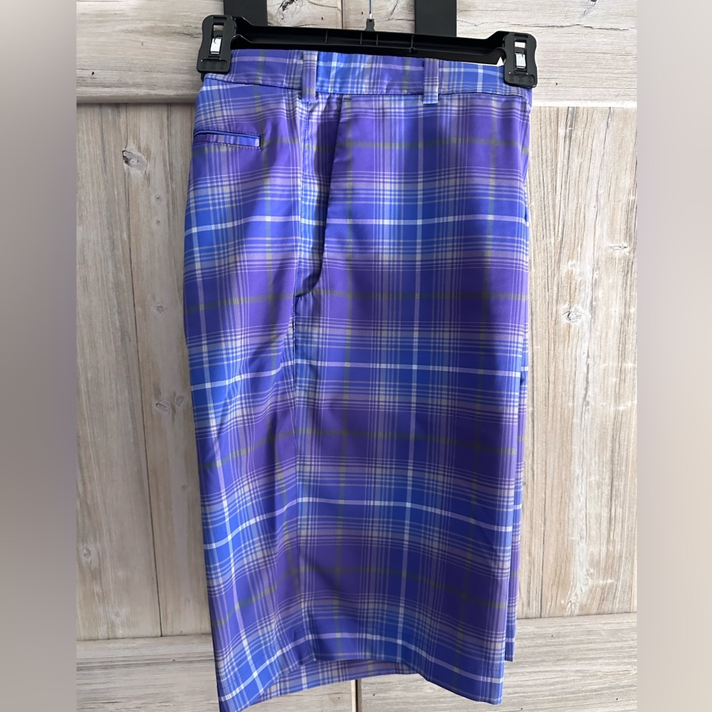 Never worn Nike Golf shorts  - Size 32